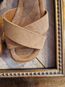 Sandalo clog in pelle scamosciata Patricia Castanà