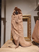 Stivale texano in pelle beige con frange