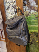 Zaino in pelle nera effetto vintage