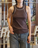 Top marrone elasticizzato con borchie Kontatto