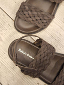 Sandalo in pelle intrecciata Patricia Castanà