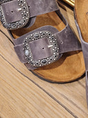 Sandalo con fibbie in pelle grigio