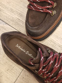 Scarpa allacciata in pelle marrone Castanà