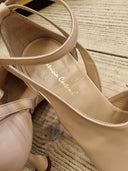 Scarpe in pelle nude con tacco e cinturino Castanà